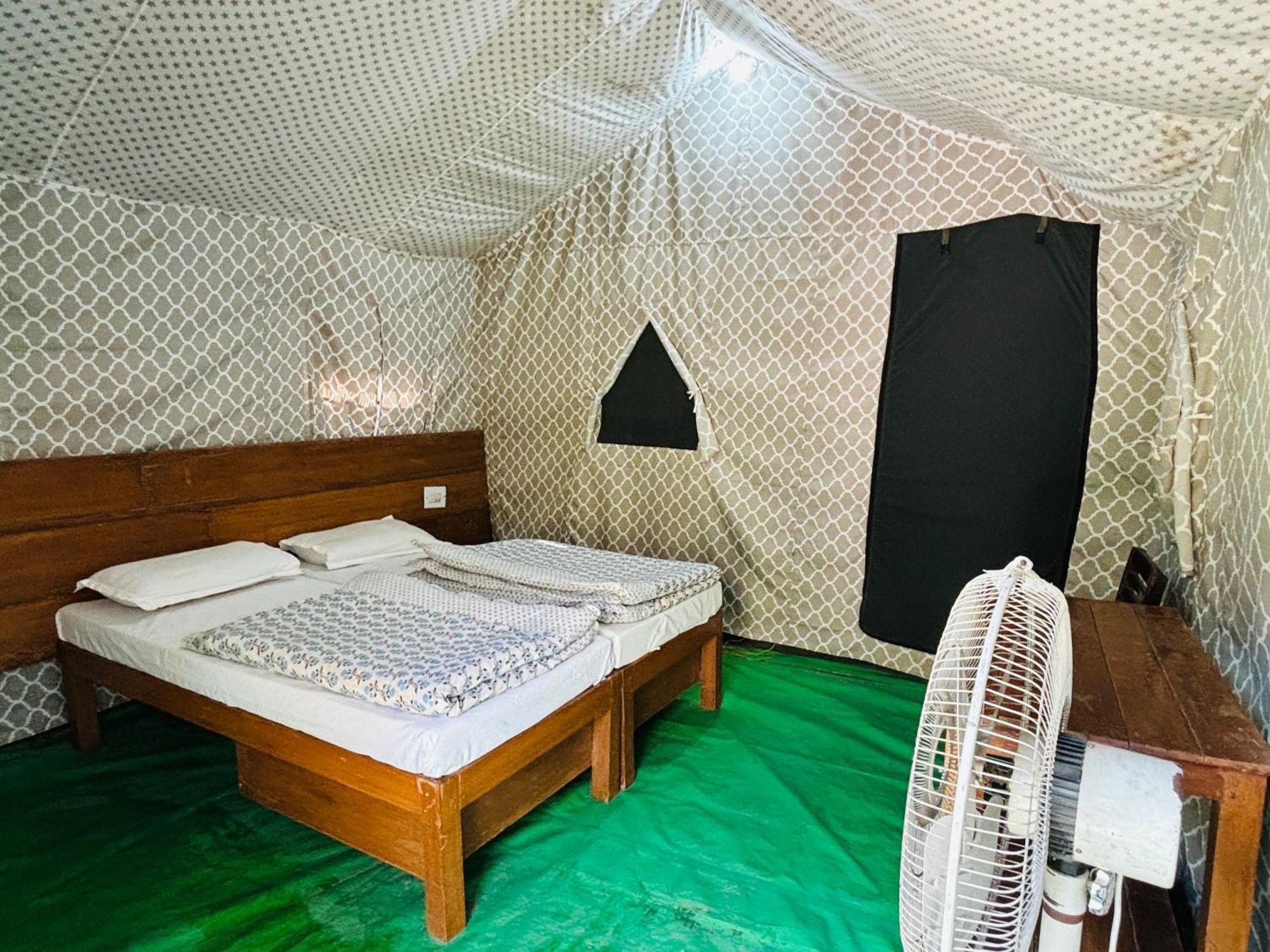 Camp High 5 Jayalgarh Hotel Dāngchura Exterior photo